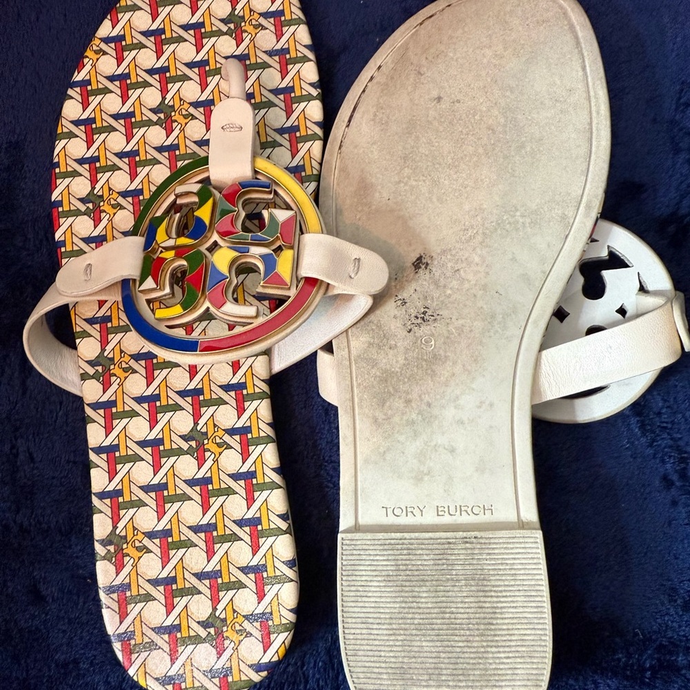 Tory Burch White Sandal Flip Flops with Multicolor Logo Medallions - Picture 3 of 3